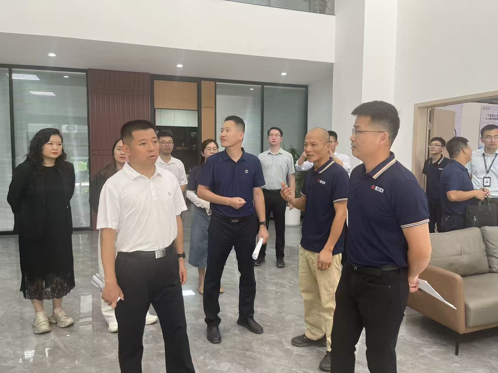市领导一行莅临广东恒力叉车有限公司视察指导